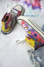 Load image into Gallery viewer, Classic convas  Tie Dye Shoes

